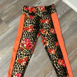 Lularoe rise collection Capri workout leggings